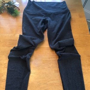 Lululemon Aligns in Graphite Grey size 10, 25” Like NEW